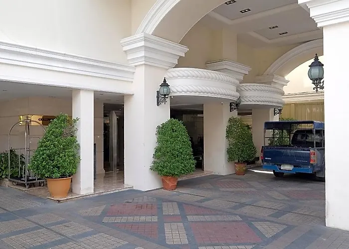 Hotel Gulliver's Tavern Bangkok